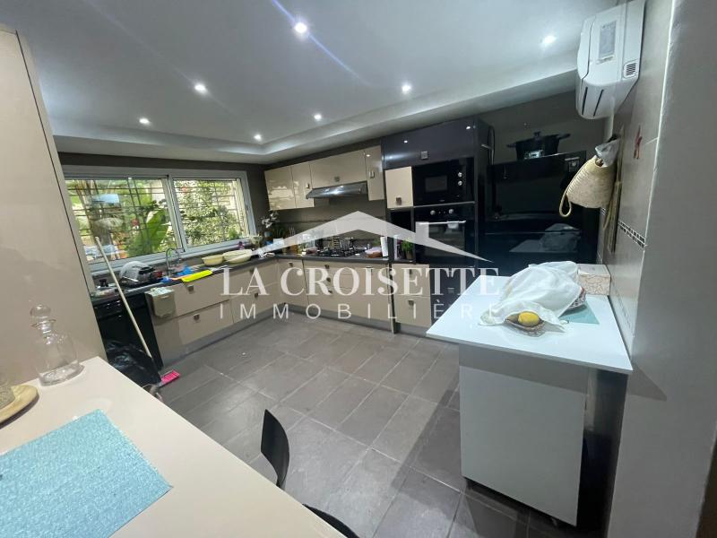 Villa S+3 avec piscine à La Soukra